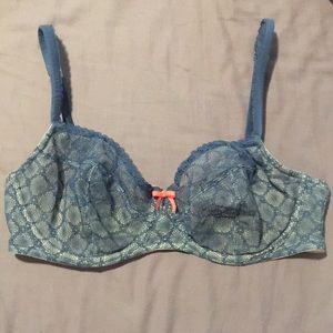 3 for $10. Body by VS Unlined Demi 34DD